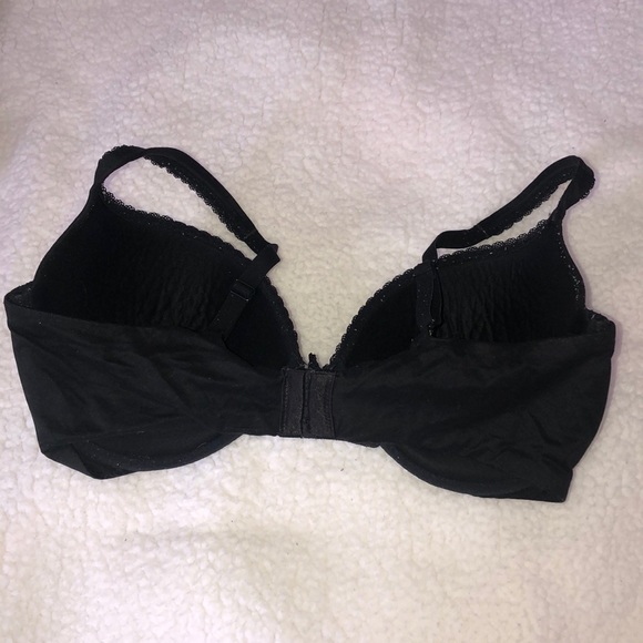 Victoria Secret Bra - Picture 2 of 2